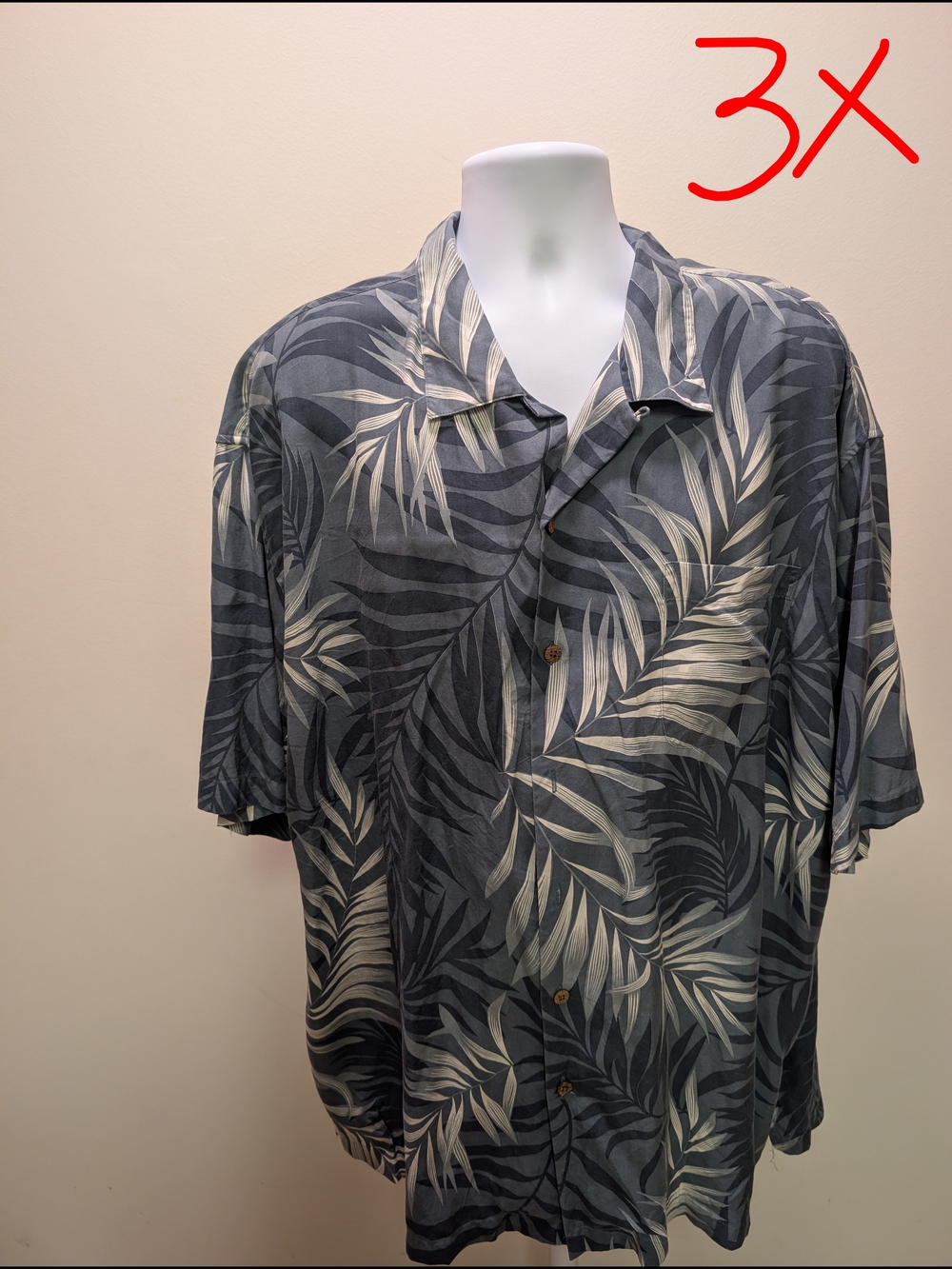 Hilo Hattie Blue Gray Tropical Leaf Camp Shirt